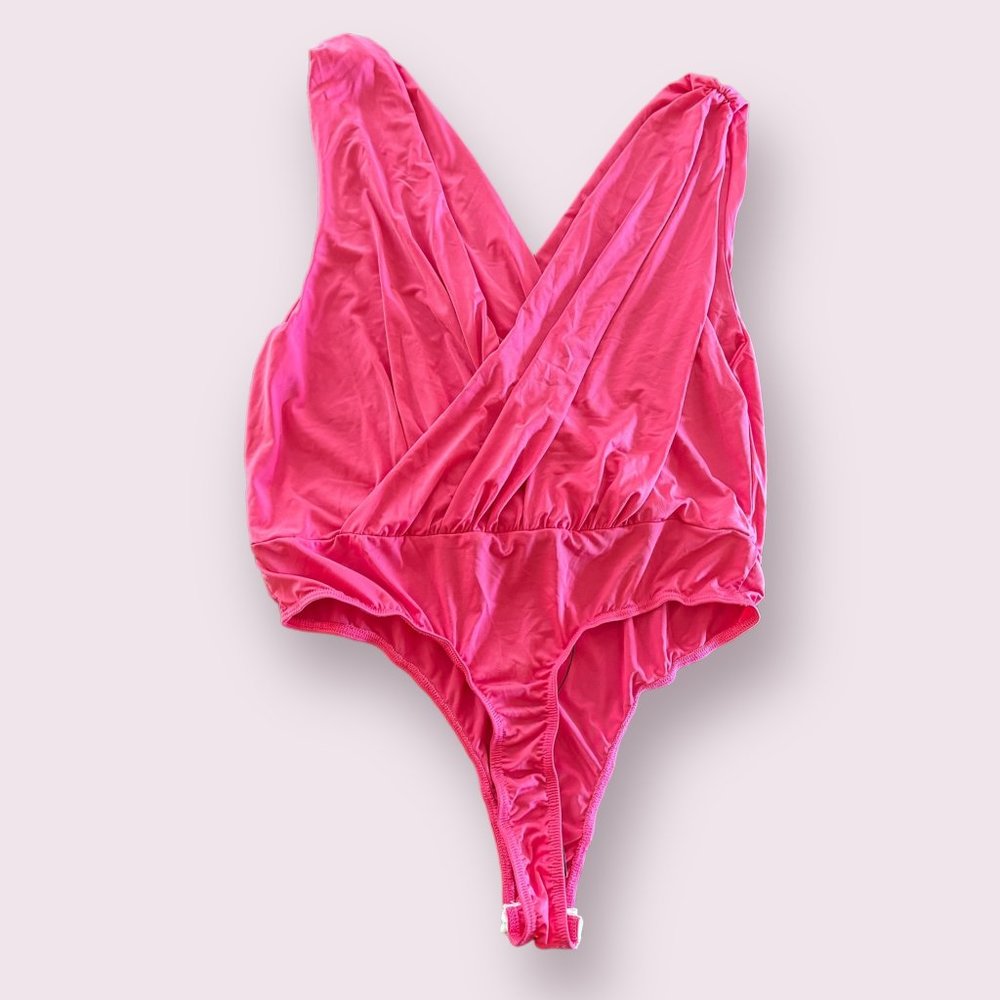 Fashion Nova | Women’s | Cherynn Plunge Neck Bodysuit - Fuchsia | Size: 1X